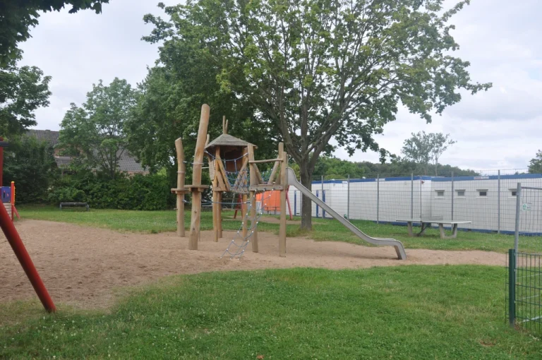 Spielplatz an der Grundschule